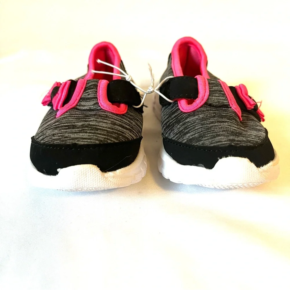 Toddler’s Girl Shoes in Pink & Black - New - Picture 2 of 6